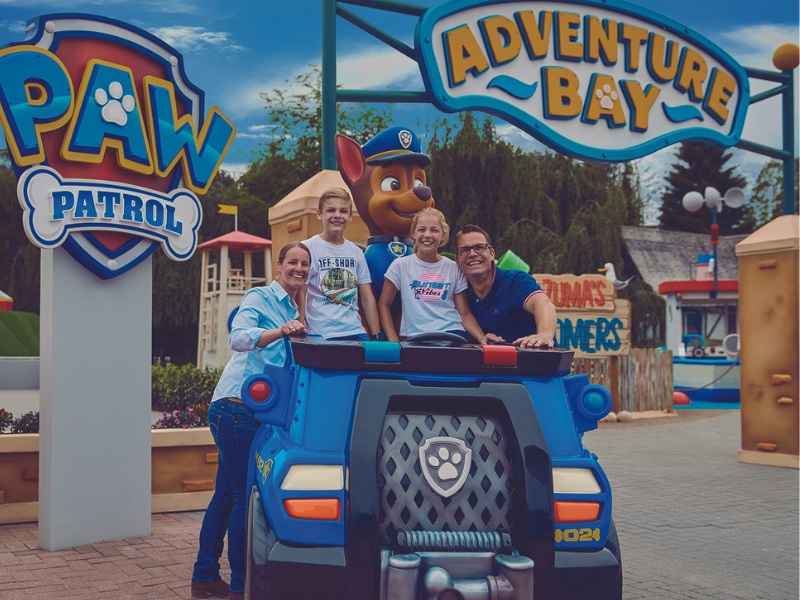 Familie im Hotelzimmer